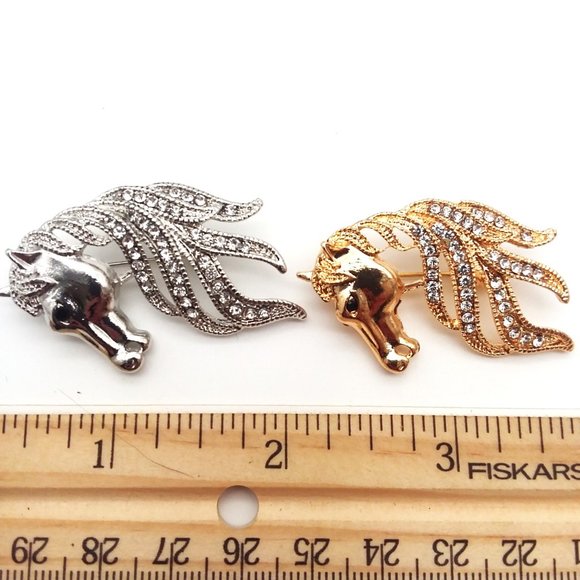Horse Brooch Rhinestone Pin Stylish Sparkle Gold or Silver Tone Metal Equestrian - Picture 4 of 4